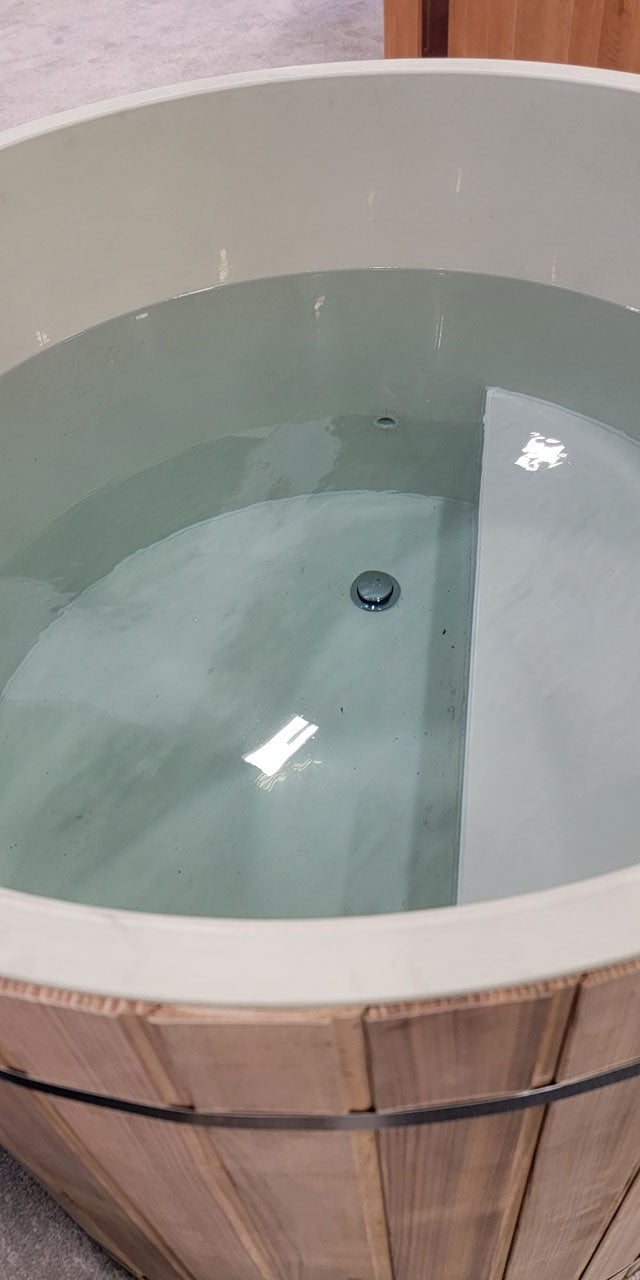 Golden Designs Dynamic Cold Therapy Cedar Barrel Spa – Plastic Tub with Chiller-Cold Plunge Tubs-Golden Designs-Nordica Sauna
