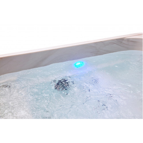 Luxury Spas Social 5-Person Hot Tub