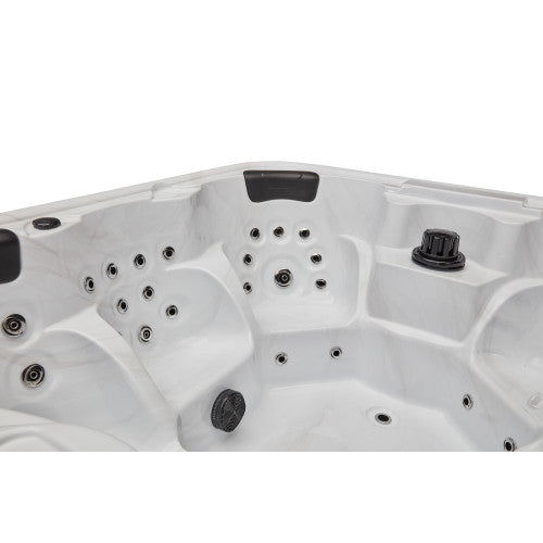 Luxury Spas Eclipse 6-Person Hot Tub