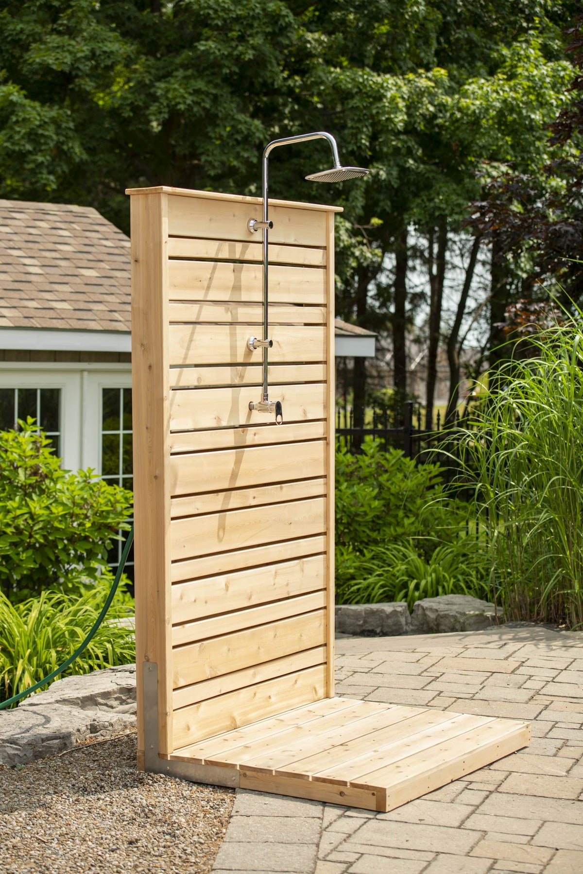 Dundalk CT Savannah Standing Shower - White Cedar-Outdoor Shower-Dundalk Leisurecraft-Nordica Sauna