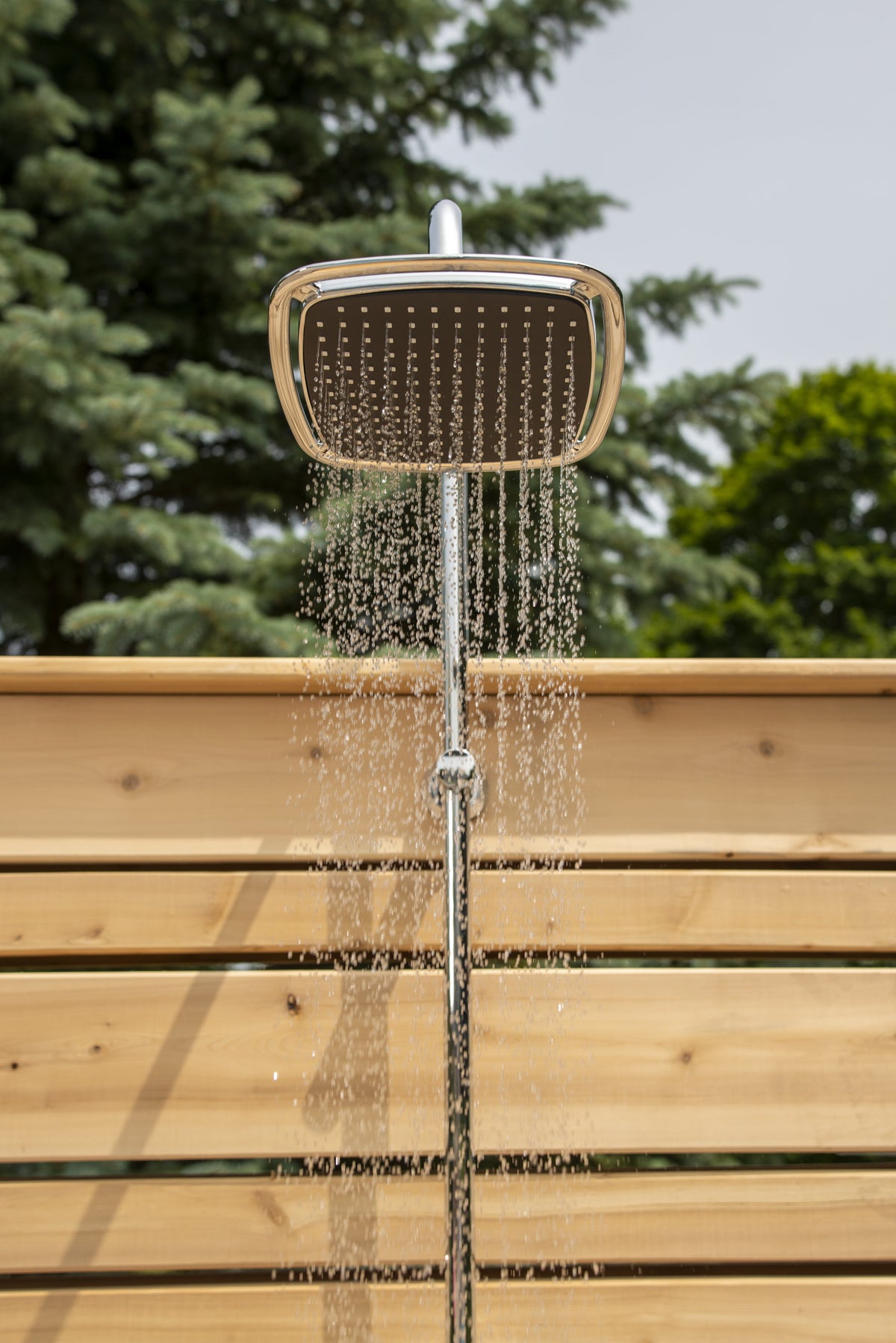 Dundalk CT Savannah Standing Shower - White Cedar-Outdoor Shower-Dundalk Leisurecraft-Nordica Sauna