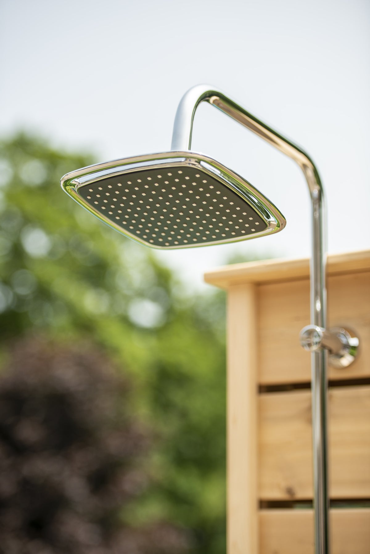 Dundalk CT Sierra Pillar Shower - White Cedar-Outdoor Shower-Dundalk Leisurecraft-Nordica Sauna