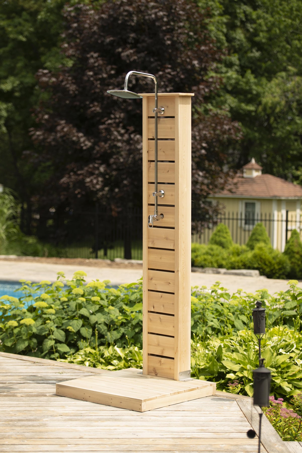Dundalk CT Sierra Pillar Shower - White Cedar-Outdoor Shower-Dundalk Leisurecraft-Nordica Sauna