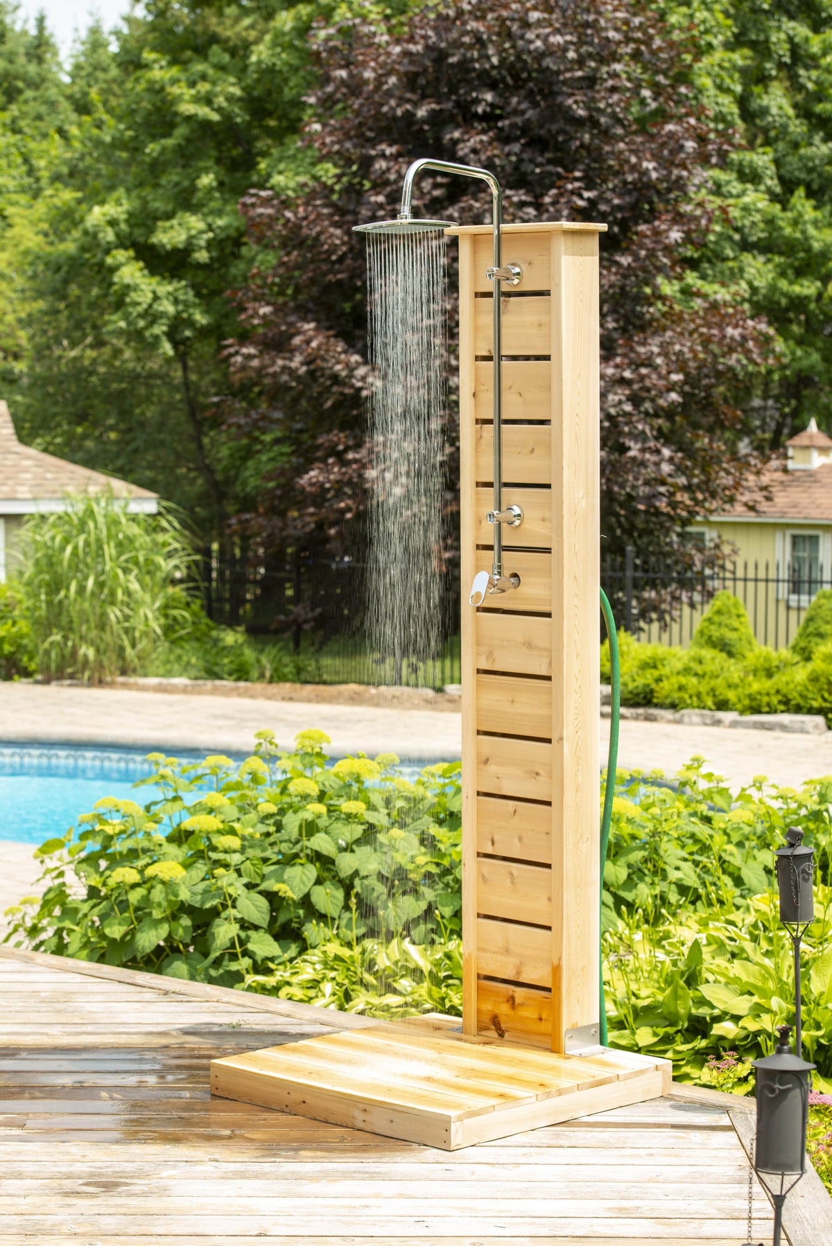 Dundalk CT Sierra Pillar Shower - White Cedar-Outdoor Shower-Dundalk Leisurecraft-Nordica Sauna
